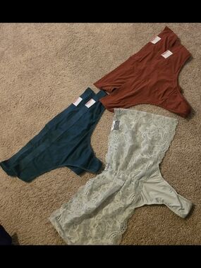 NWT Cacique Lane Bryant Thong Bundle 5pc Size 18/20 Cotton & Lace Plus Size
